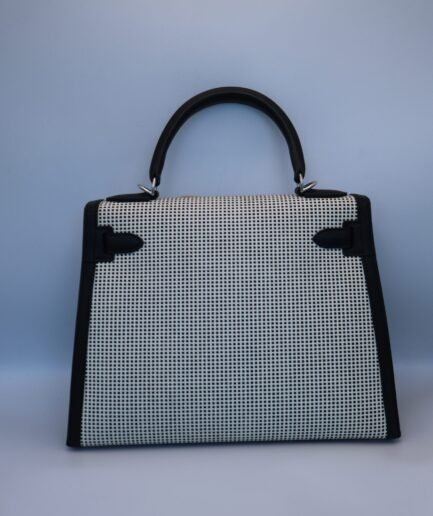 Kelly 28 Black Swift Quadrille Phw